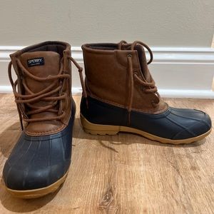 BOYS SPERRY ALL WEATHER BOOTS